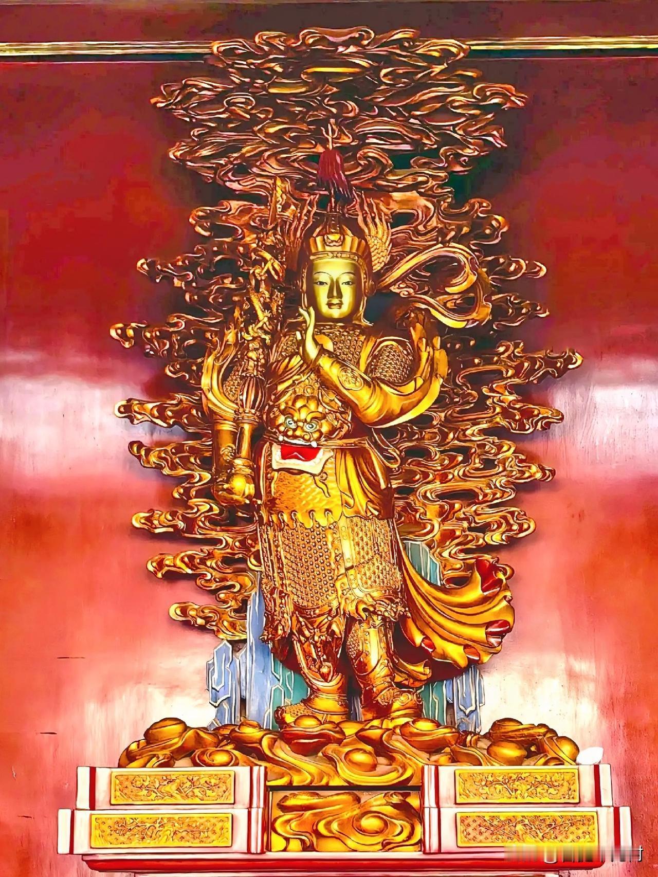 寺院里最容易被忽略的守护神，韦驮菩萨才是真正的铁血温柔
 
走进各大寺庙，大家忙