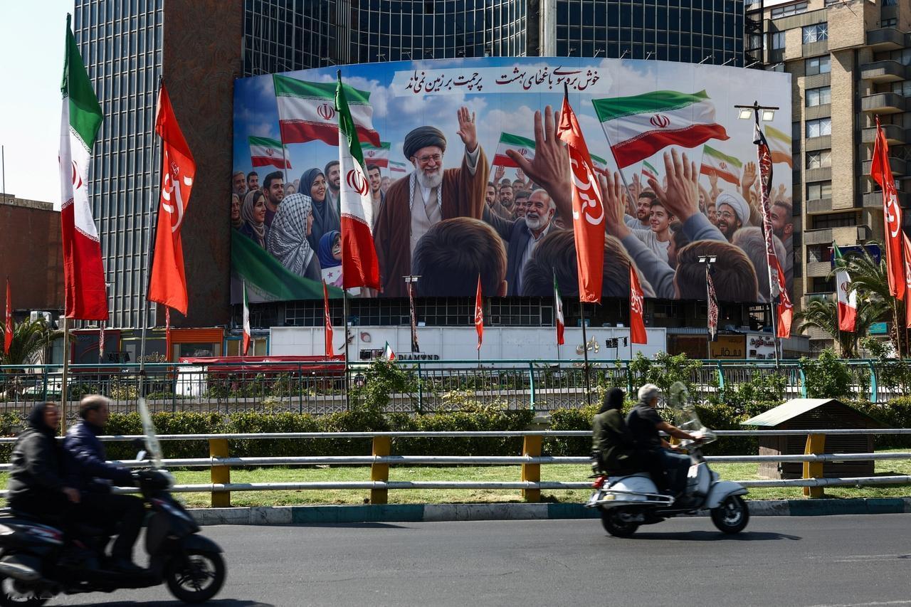 停火没谈拢，伊朗怎么办？
2026年4月12日，巴基斯坦伊斯兰堡。
美伊高层谈判