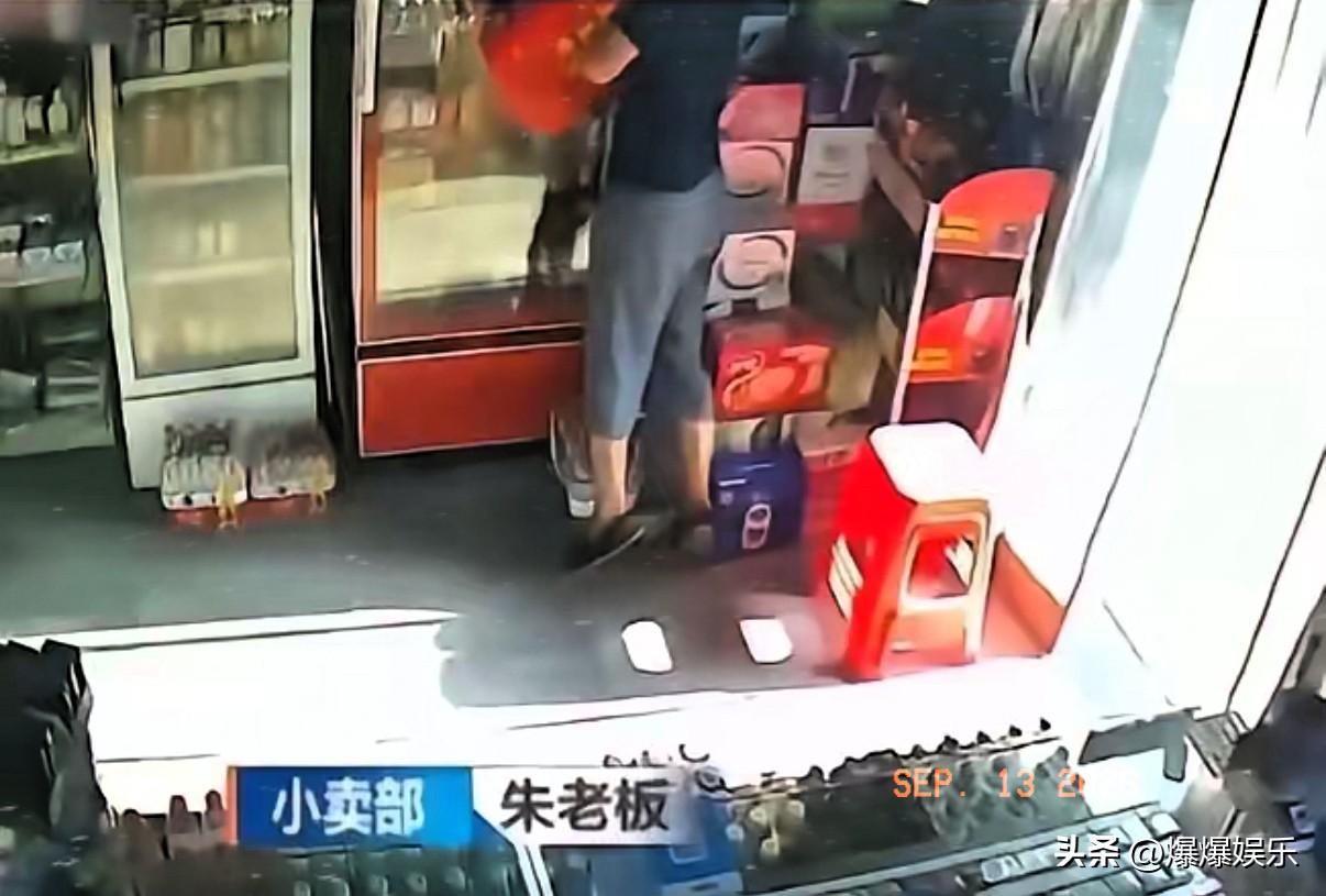 必须严惩！合肥，女子经营的便利店被烟草局查出两条假烟，但女子却大喊冤枉，随后查看
