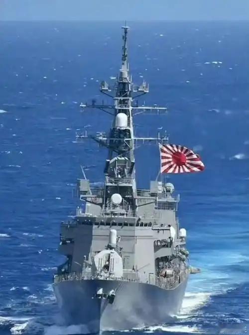日本军舰过台海恶意挑衅中国🇨🇳！我希望中国不要给日本第二次挑衅的机会！
  