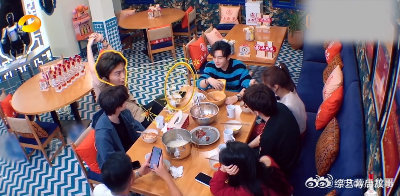 丁禹兮捧场又不浪费粮食中餐厅 丁禹兮在中餐厅也太可爱了吧！为了不辜负美食，一顿猛