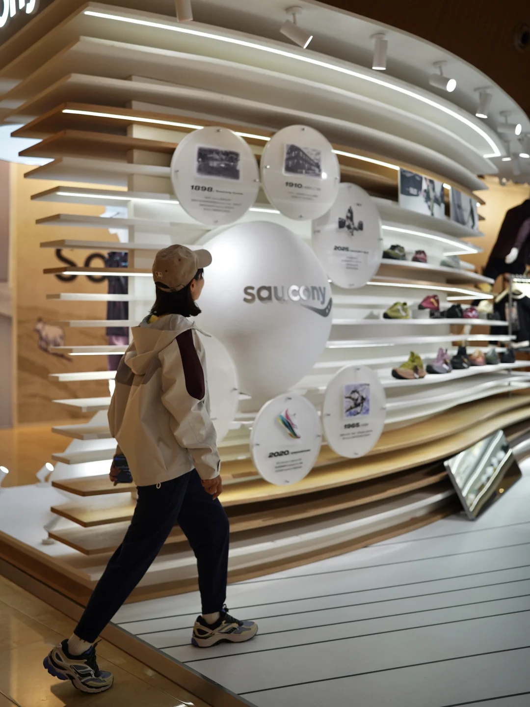 逛太古汇竟然看到这家快闪店