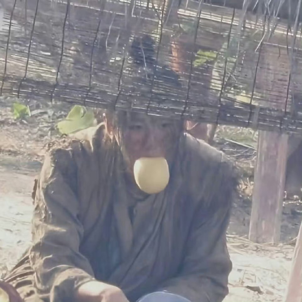 成毅叼馒头从小燕子那学的吧成毅叼馒头了成毅叼馒头了！！！成毅[超话] ​​​