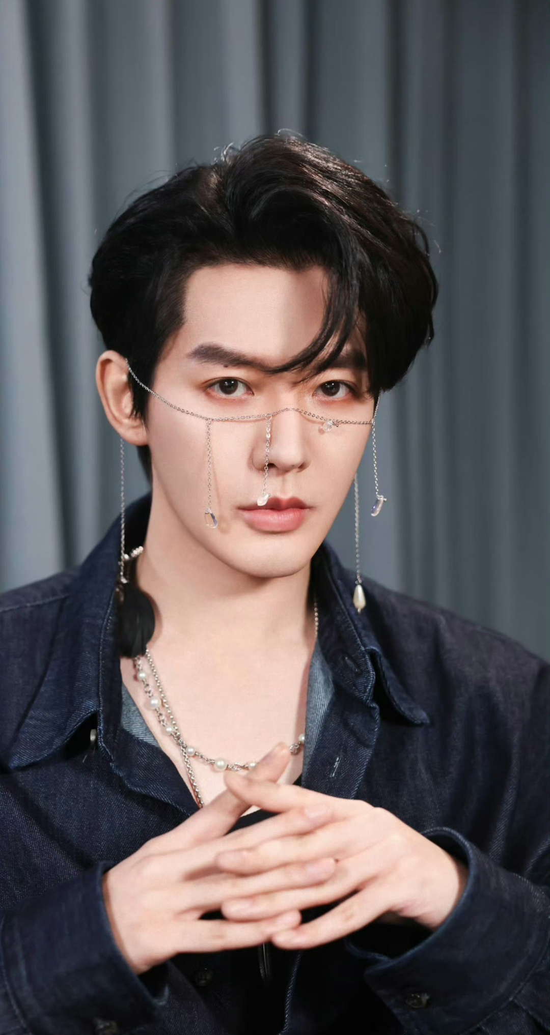 #邓为钻石脸链#啊啊啊也太好看了吧！！！这张脸搭配脸链鲨疯了谁懂[哇][送花花]