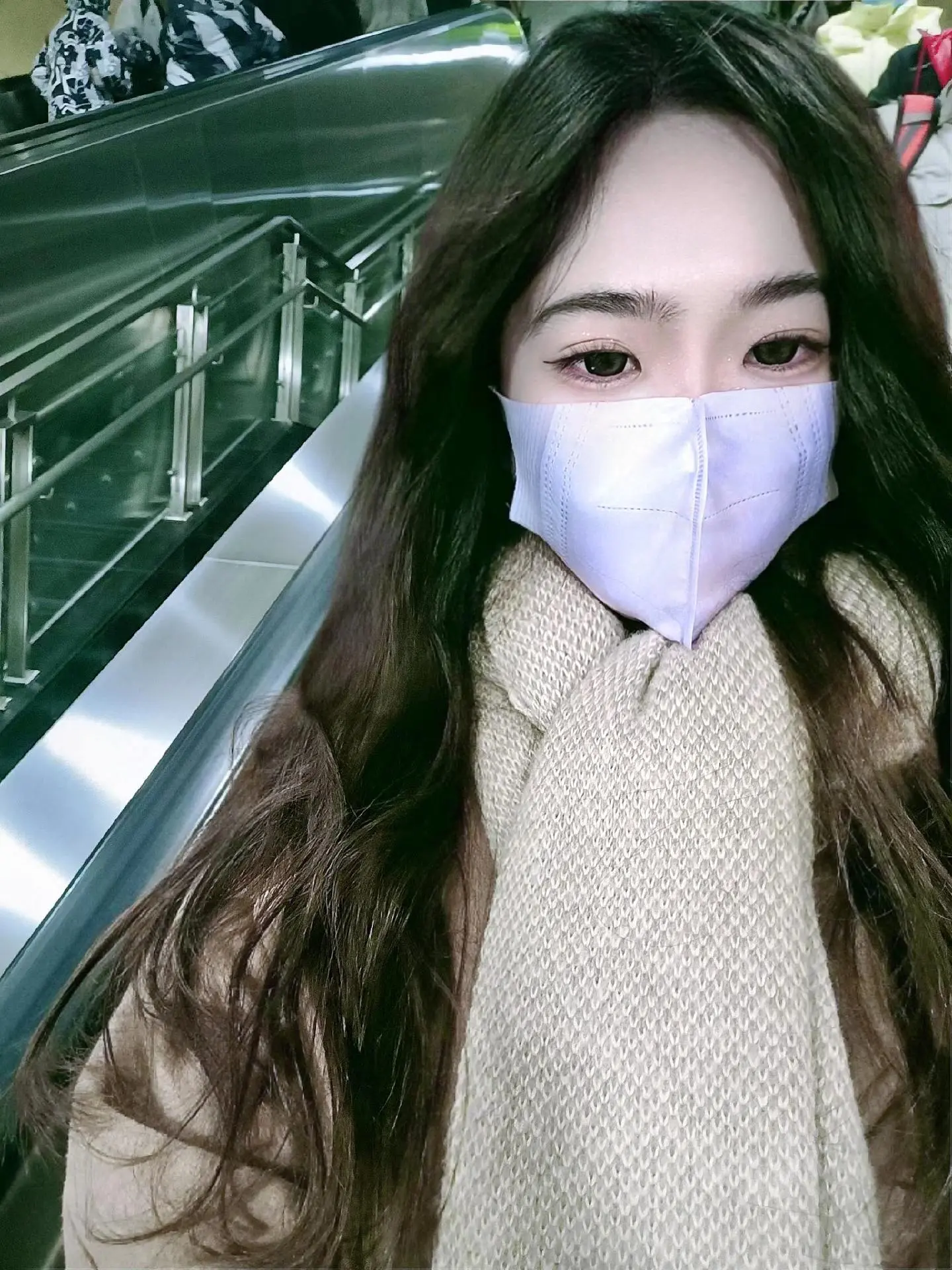 某天当你能读懂我的残缺 我便为你写一千零一次玉楼飞雪