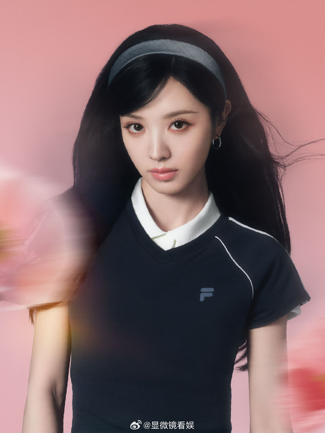 田曦薇骨相清冷美 百变田曦薇真的每次都能带来新惊喜！最新海报里，她自带的清冷气场