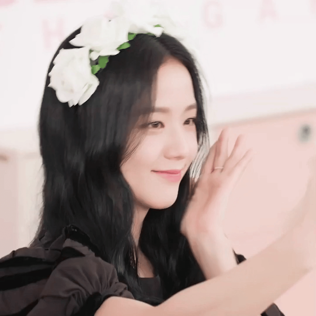 ☆⁺ʚ你们的存在 治愈我ɞ ⁺☆        兔塑崛起吧！！🐰🤲🏻关于我