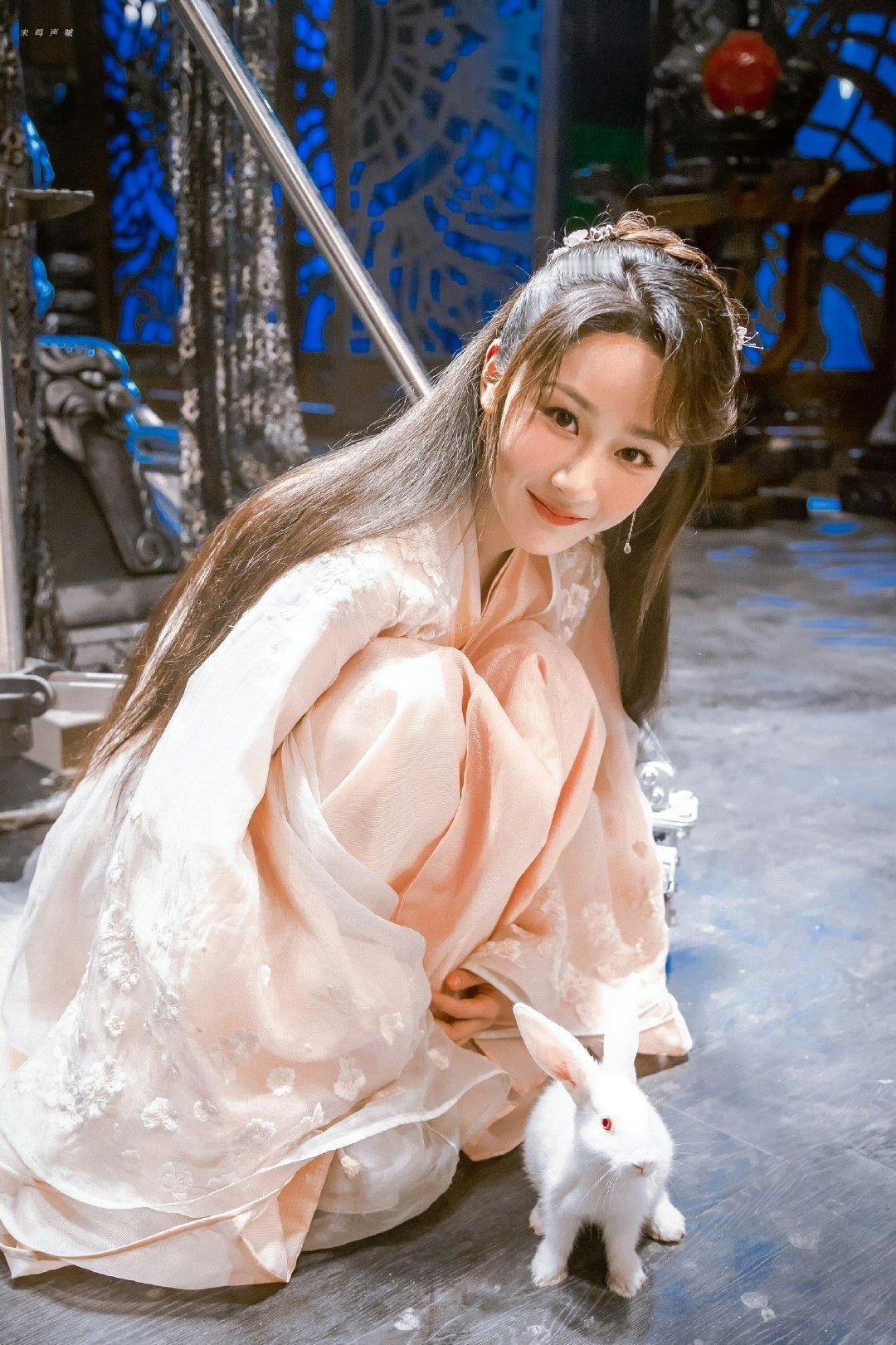 杨紫[超话][太阳]杨紫香蜜沉沉烬如霜 yz杨紫锦觅 祝我们活泼可爱的小锦觅诞生