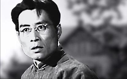 1943年，地下党被捕后受不了酷刑，向敌人供出一个无人据点，可等他带着敌人赶到时