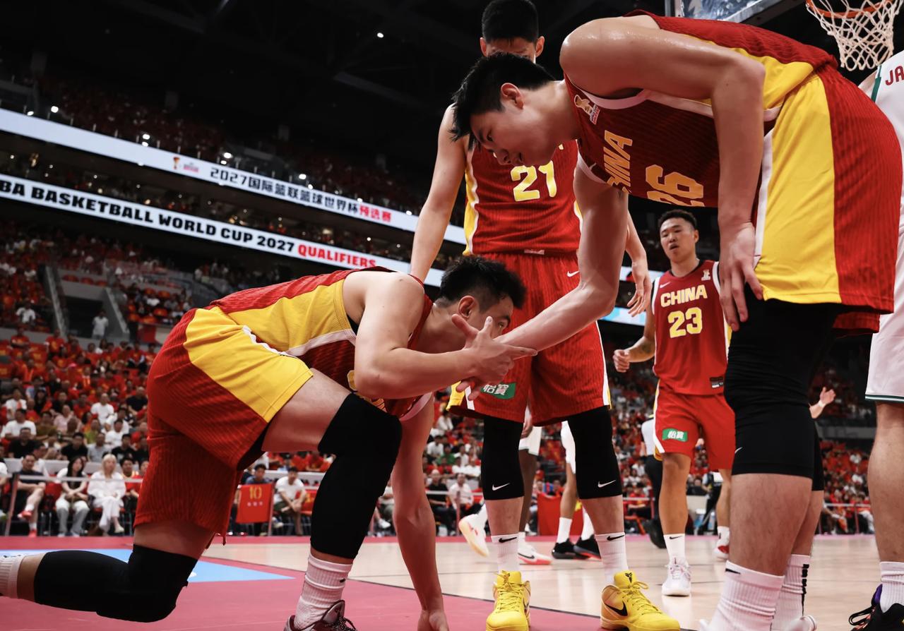 中国男篮小组赛三战全胜，场均净胜对手42.7分，属于中国男篮的春天当真要来了吗？
