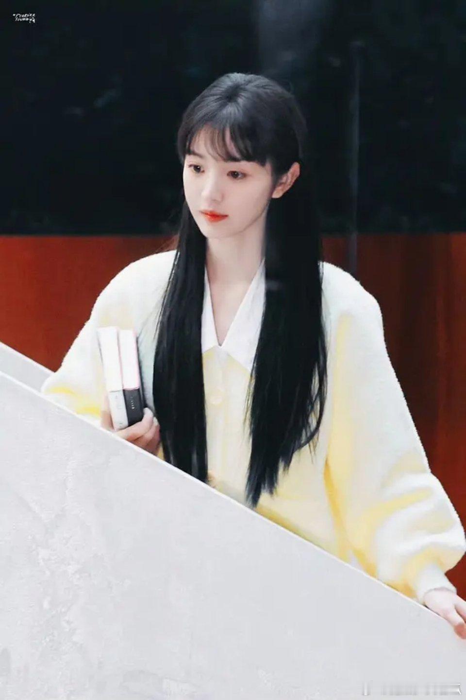 现在拍微微一笑很倾城的话，田曦薇可以演贝微微吗 ​​​