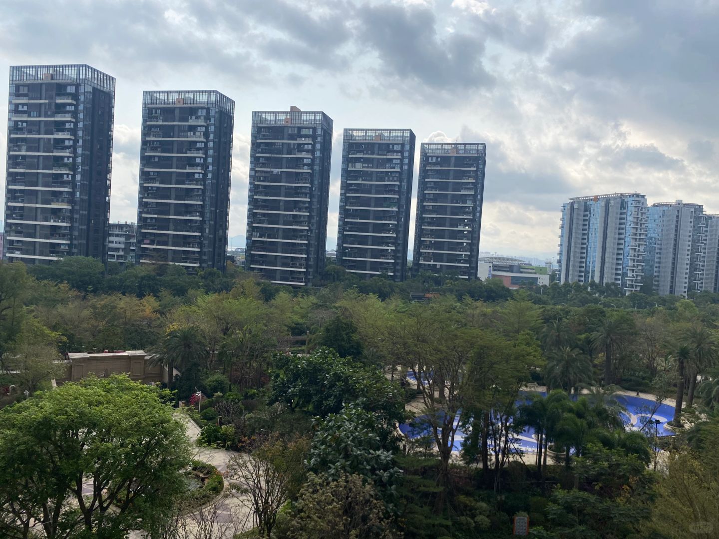 南山深圳湾看房日记之恒裕滨城二期168平