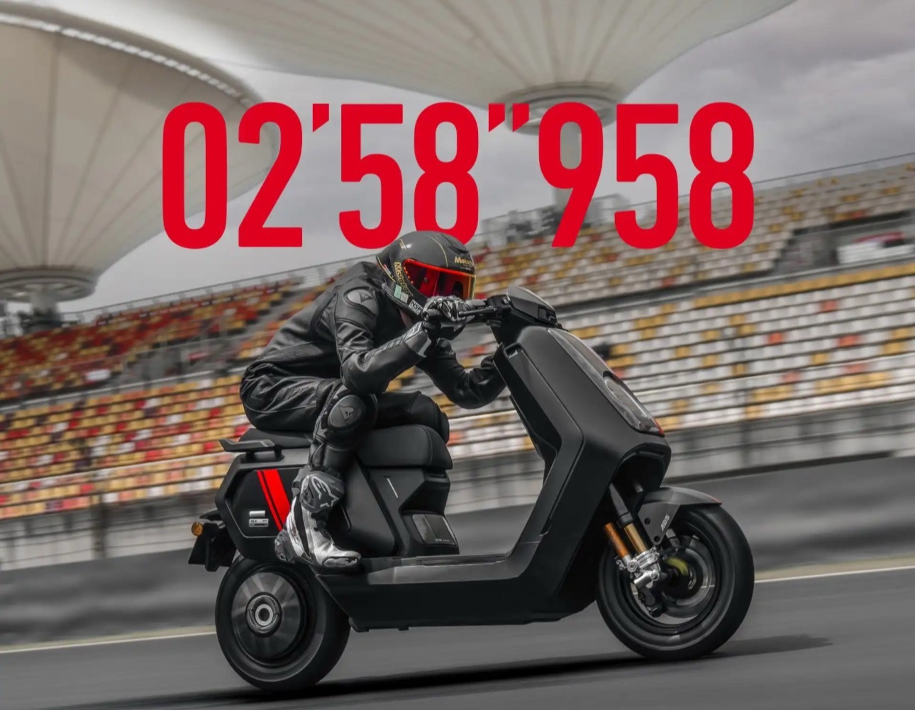 小牛电动[超话]小牛电动官宣上赛圈速纪录 2025年5月22日，小牛电动官宣其量
