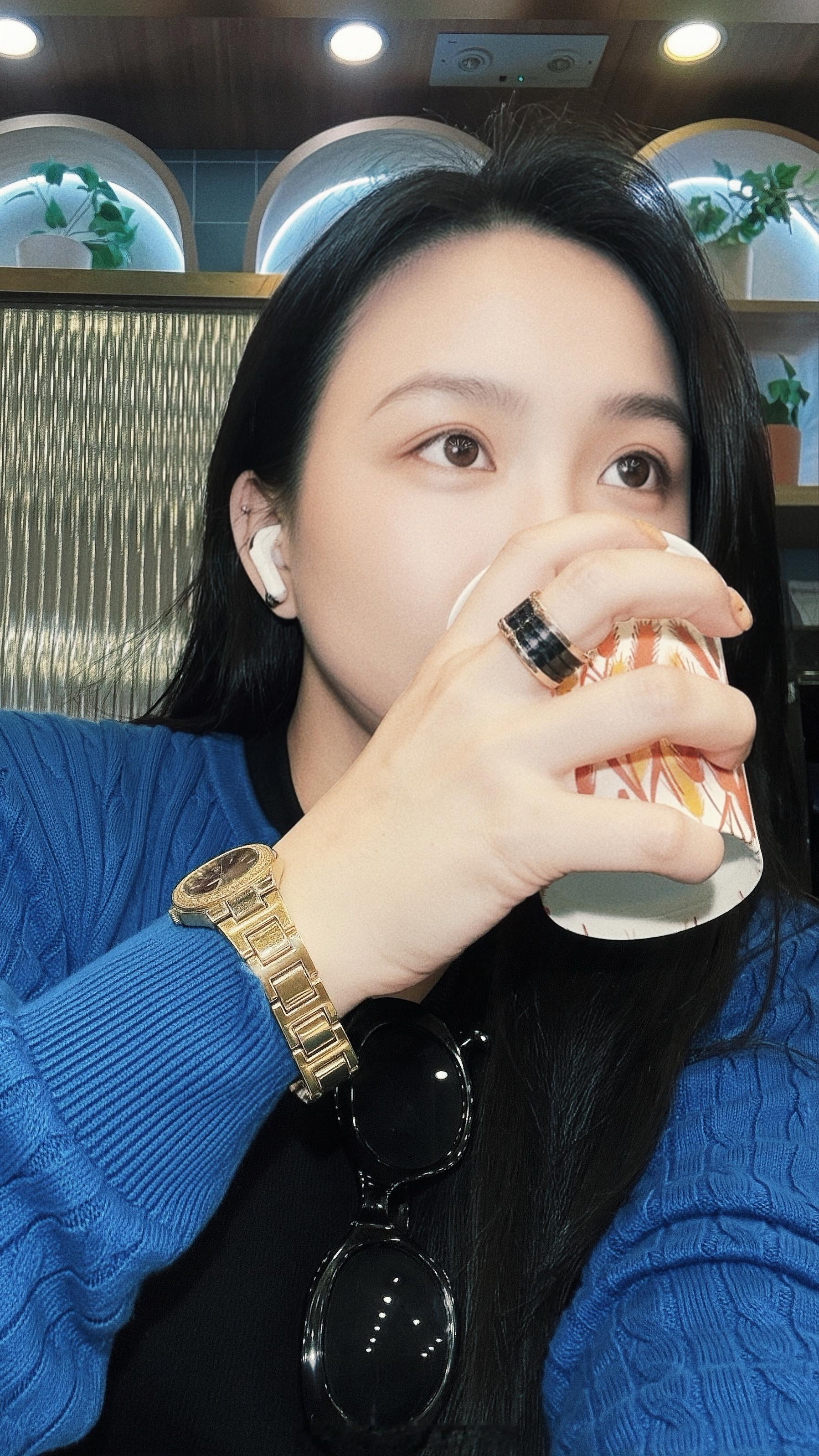 ：希望身边的人都健康，幸福，快乐。 