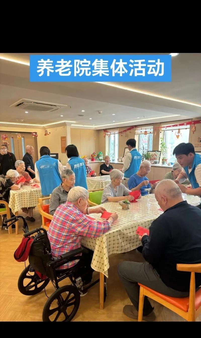 今天又到养老院给老爸续交了半年的生活费，五万多元，九十八岁的老爸，在养老院己经生