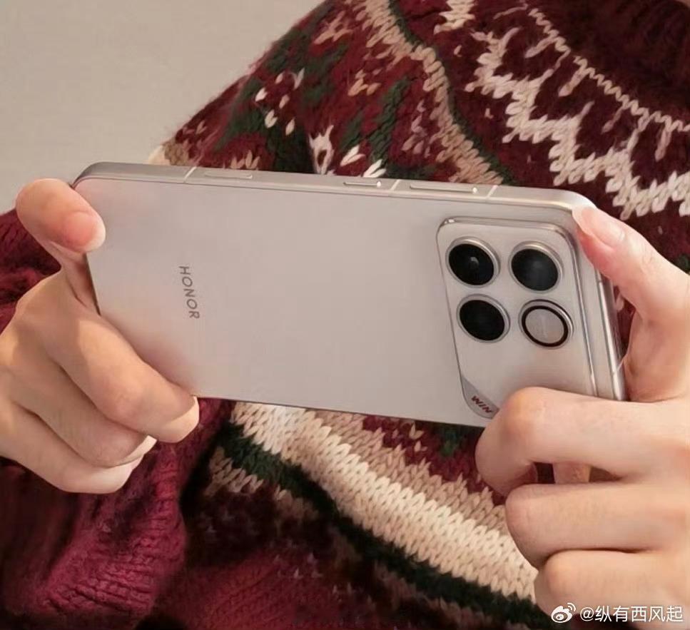荣耀 Win 真机曝光，确实有点像红米 K90，有一个像摄像头的部分难道是喇叭？