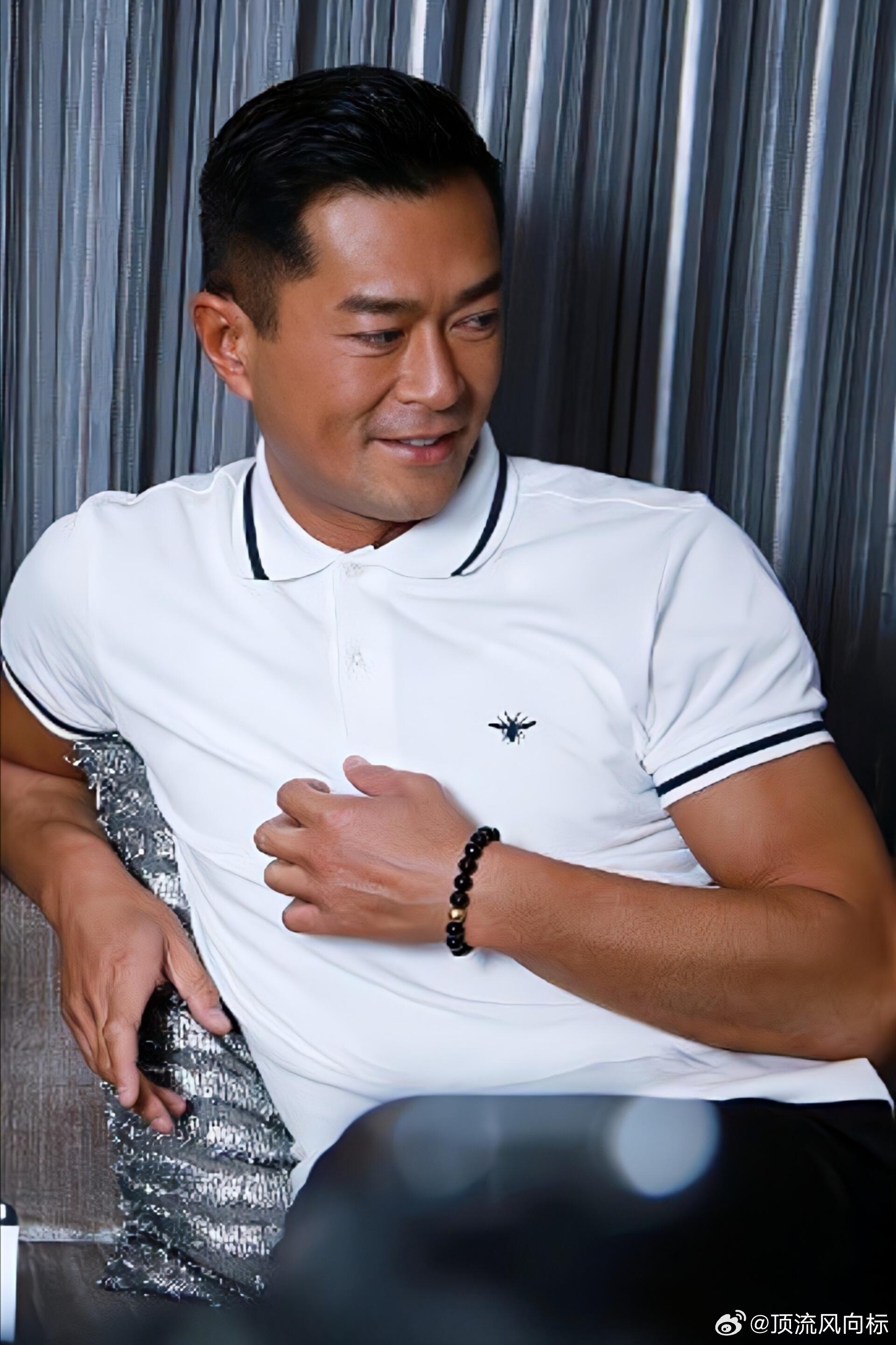 周润发古天乐首次合作周润发古天乐终于在寒战合作上了周润发和古天乐居然到现在才第一