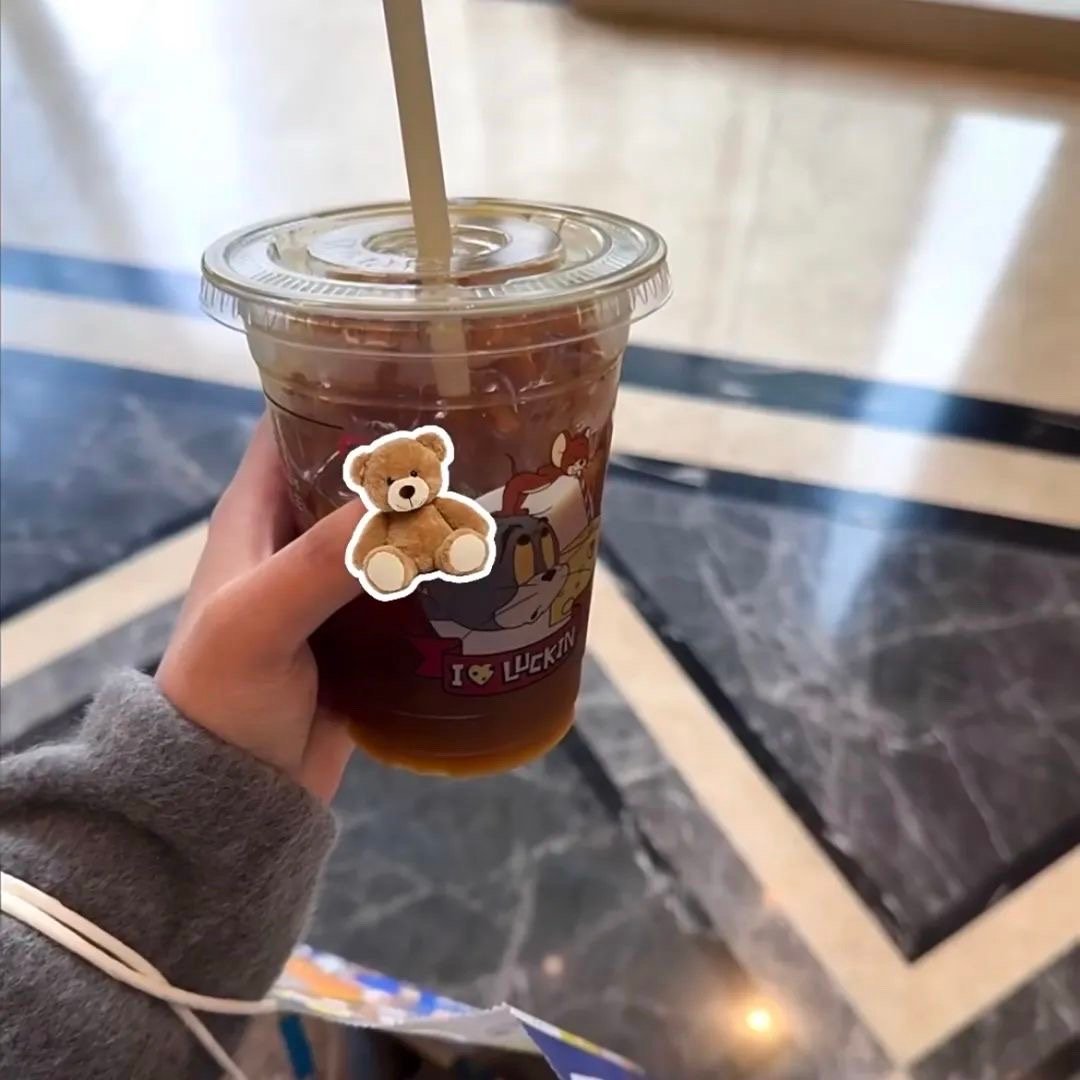 𝑬𝒏𝒋𝒐𝒚𝒍𝒊𝒇𝒆“虽然姐看得开，但仇可都记小本本上呢😉” 