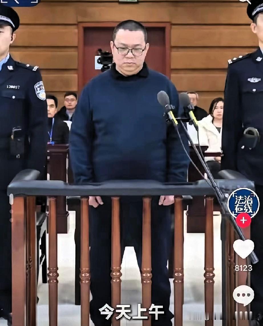 好家伙！巨贪白天辉的挥霍清单曝光，纯金餐具配亿元公寓，简直颠覆认知。

2025