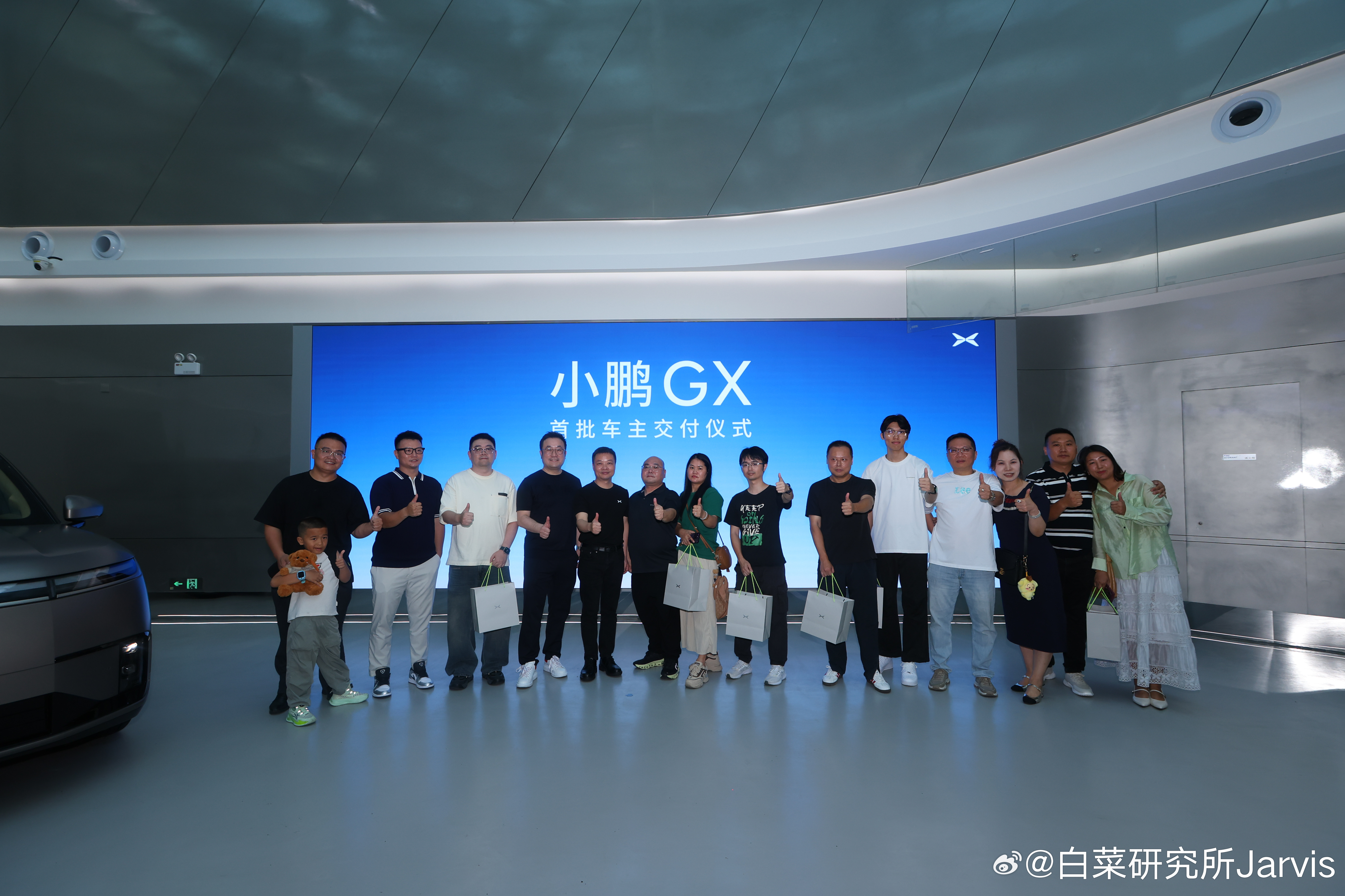 小鹏GX开启大规模交付好的，林小跑这文案里的技术专家妥妥就是你了让我们来看看跑哥