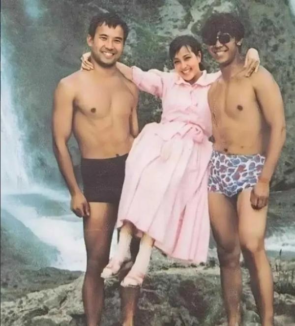 1994年分手，时隔31年，这对苦命鸳鸯再次相遇，没有尴尬，只有开心！2025年