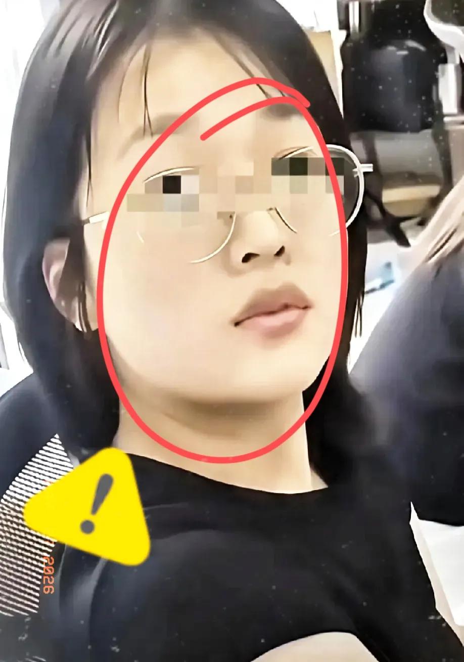 看到这新闻，我第一反应是荒诞，第二反应是悲凉。

一家公司因为“白嫖女”视频专门