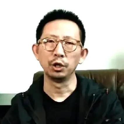 华晨宇，粉丝集体炸锅！

近日，华晨宇粉丝集体炸锅了！原因是华晨宇在最新一期的音