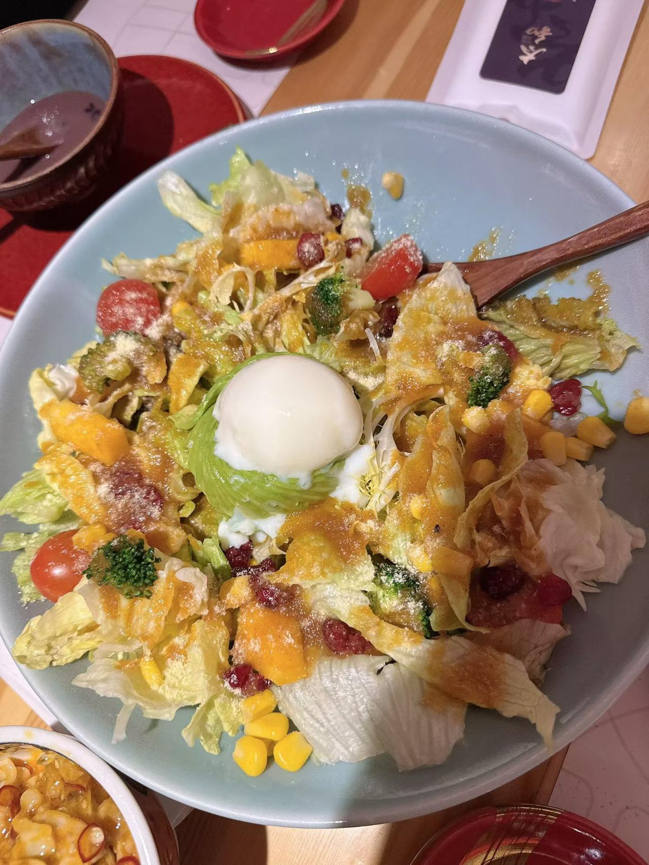 聊个扎心又治愈的话题：生命到底是个啥？
 
有人说生命的本质，就是个会复制、会吃