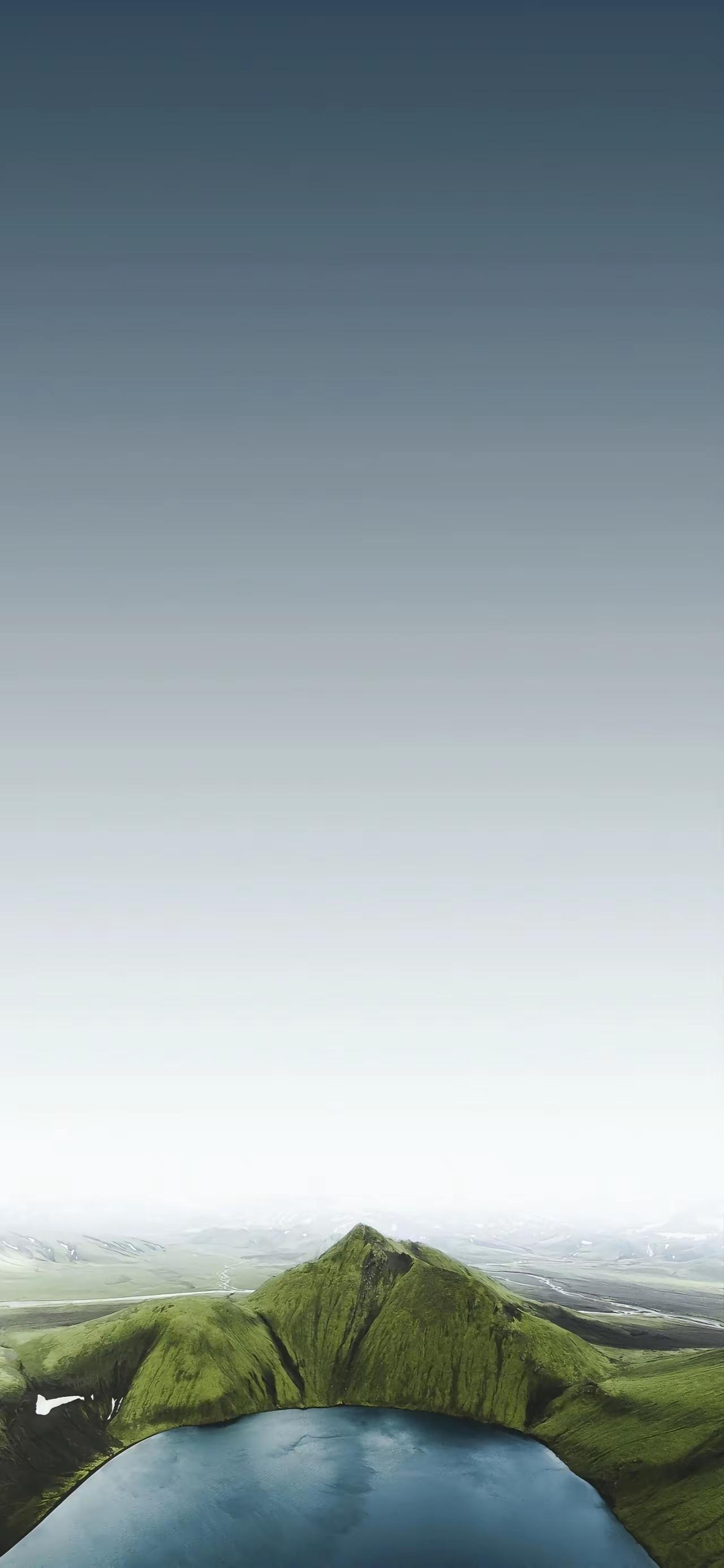 手机壁纸～福运从不偏爱浮躁之人，财运往往眷顾沉稳之心。守住本心，待人真诚，做事踏