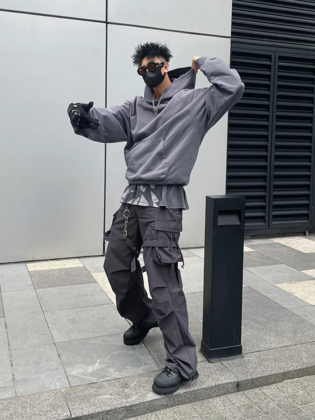 美美烫了个头🟣伞兵裤简直是帅哥的医美❕