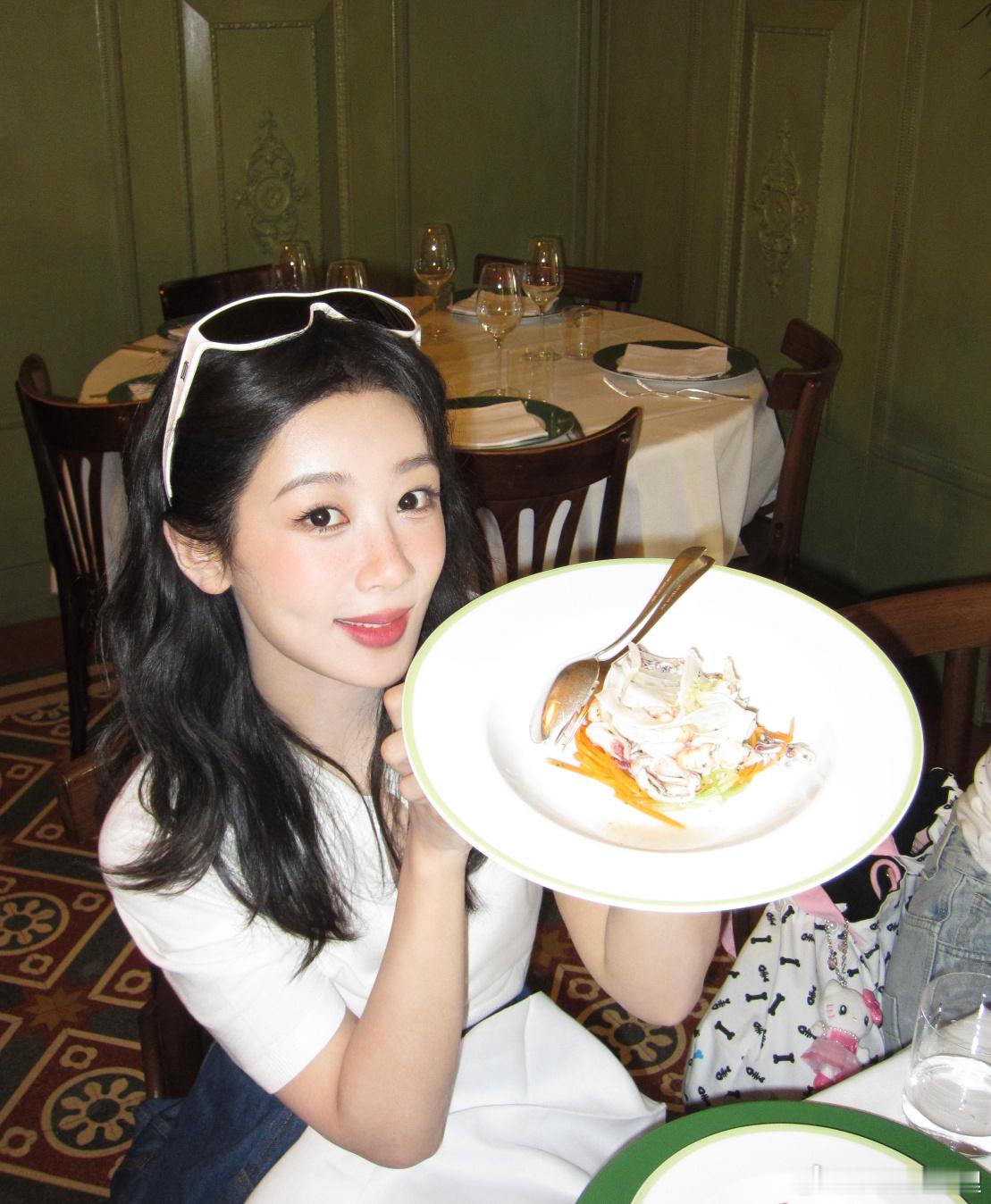 哈哈美食与杨紫适配度100 