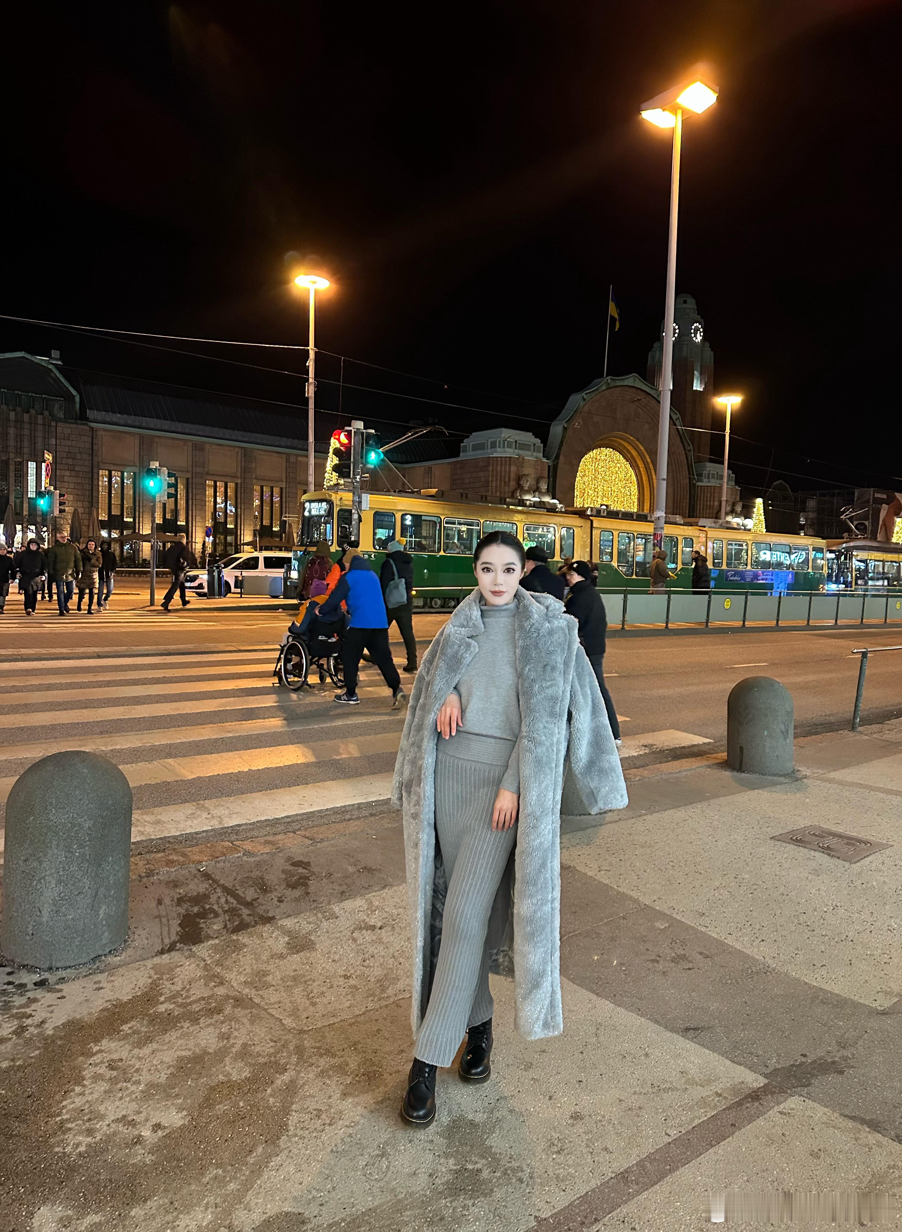 新年快乐，我在赫尔辛基跨年，你呢。  