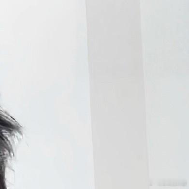 人人存善念，并能日行一善，则个人、家庭、社会一定安乐祥和。这世上，有时笑笑人家，