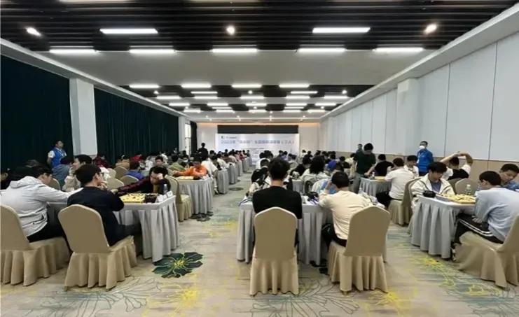 大赛临近尾声~冠军即将诞生

记全国围棋个人锦标赛精彩片段


全国围棋个人锦标