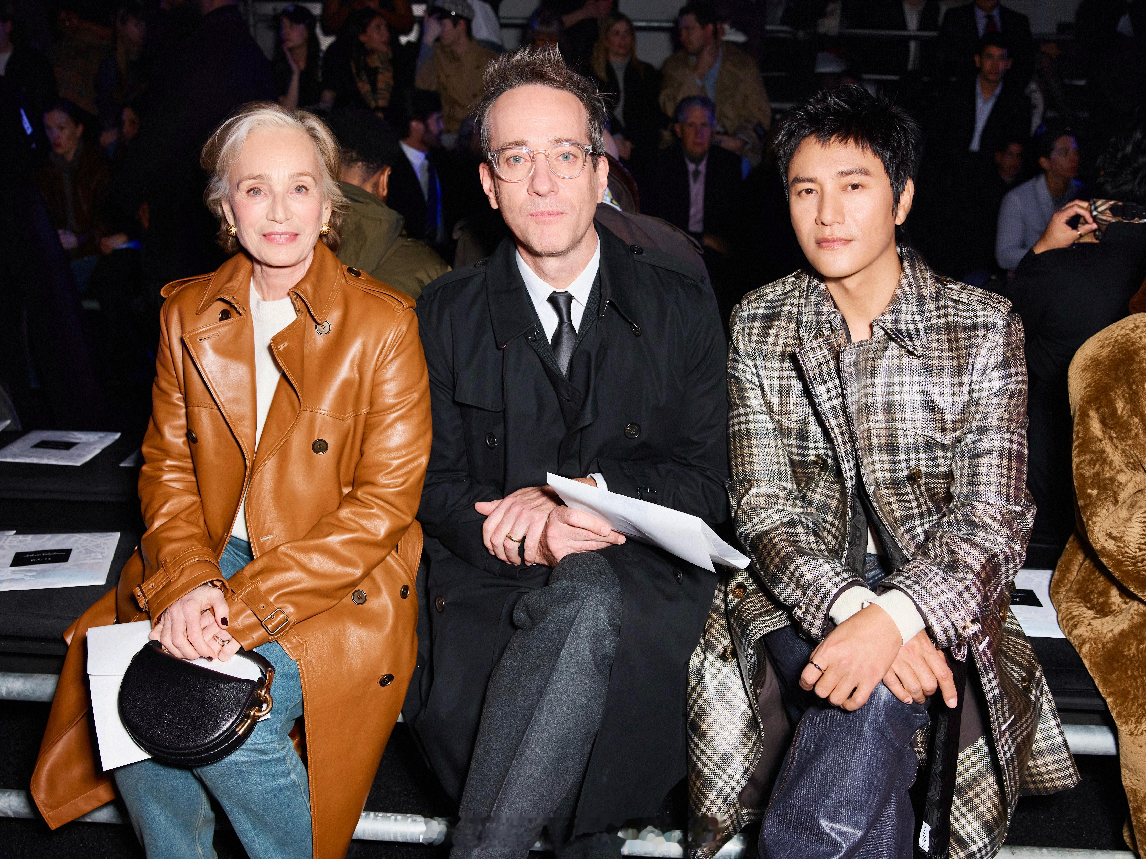 秀场总是能看到神奇的组合，《英国病人》女主角克里斯汀。斯科特"托马斯，《傲慢与偏