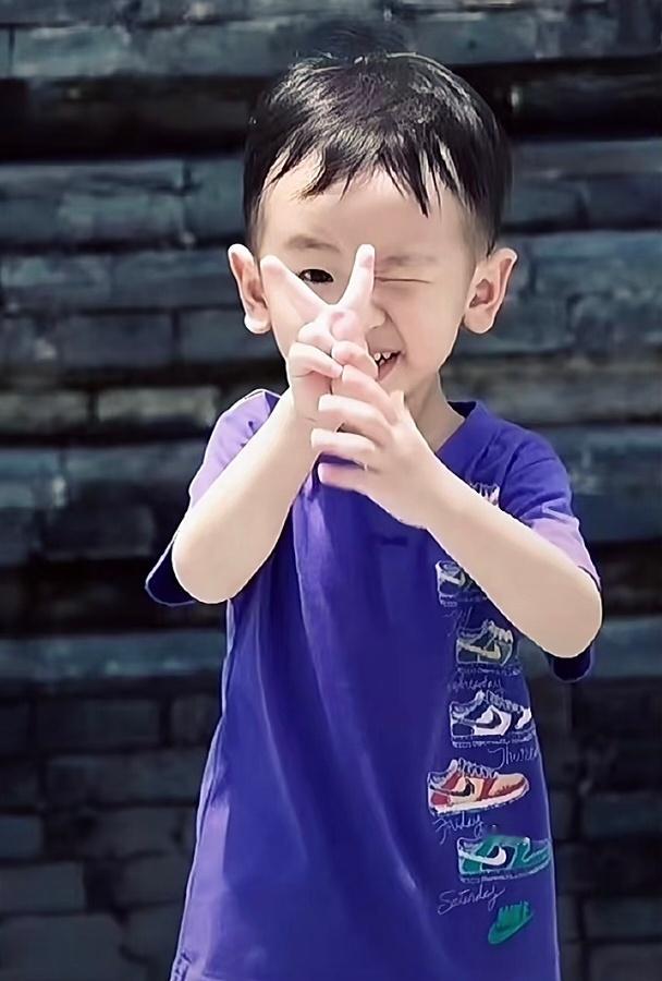呜呜呜 这应该是我生的才对 ​​​