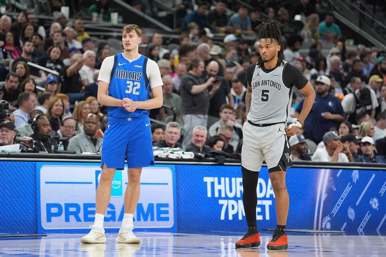 卡斯尔40+12+12，命中率75%，比肩上古大神张伯伦尘封58年前的记录。
