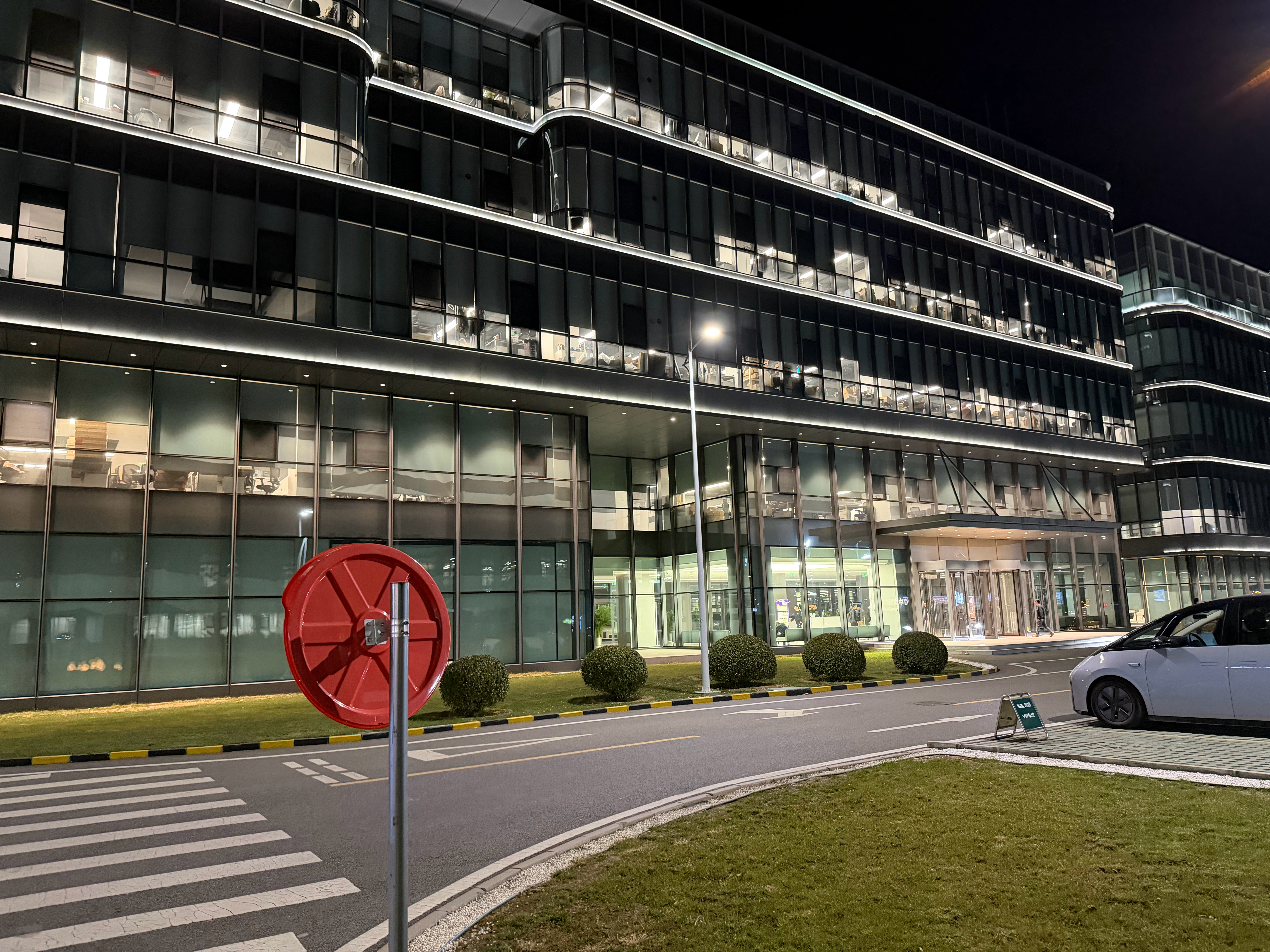 这群人真卷，这群人真棒，这群人真可爱 