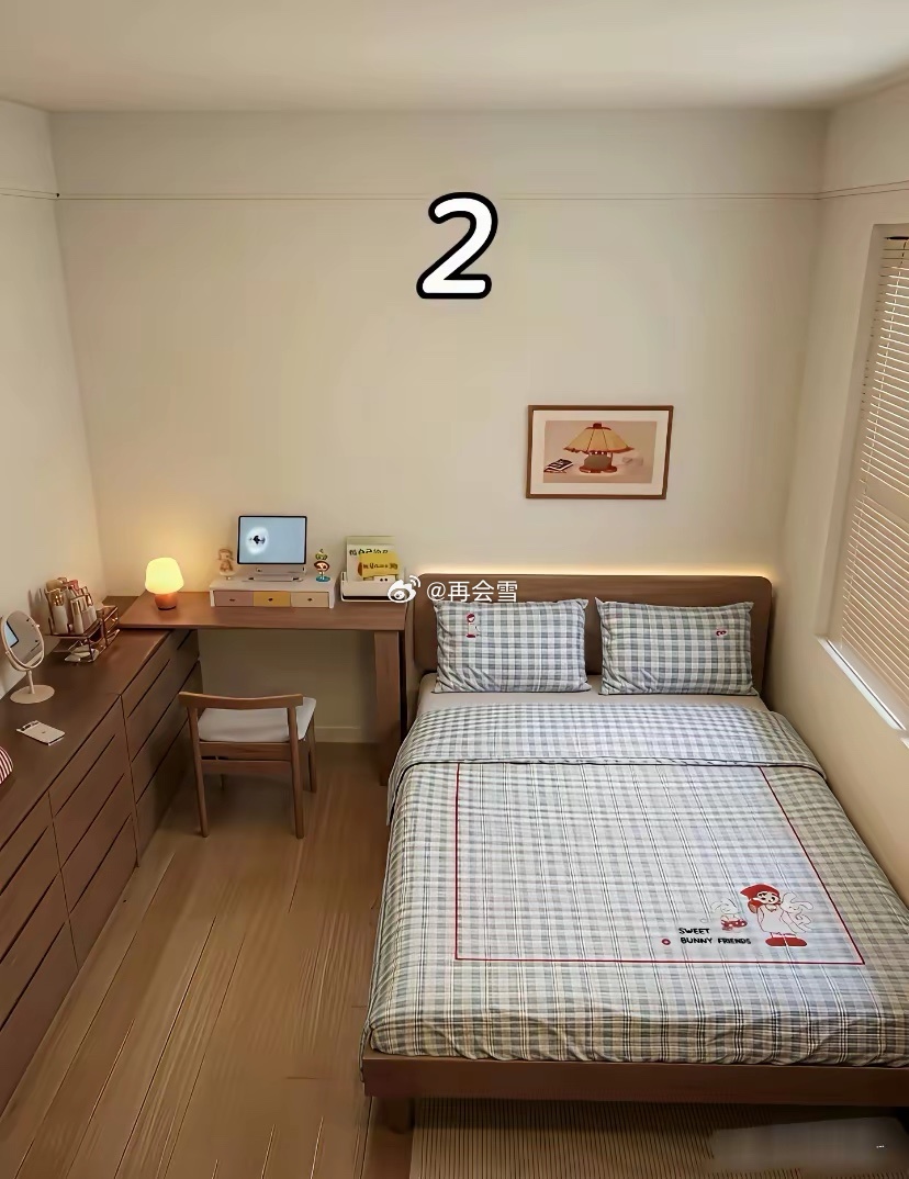 纠结布局是1好还是2好。 