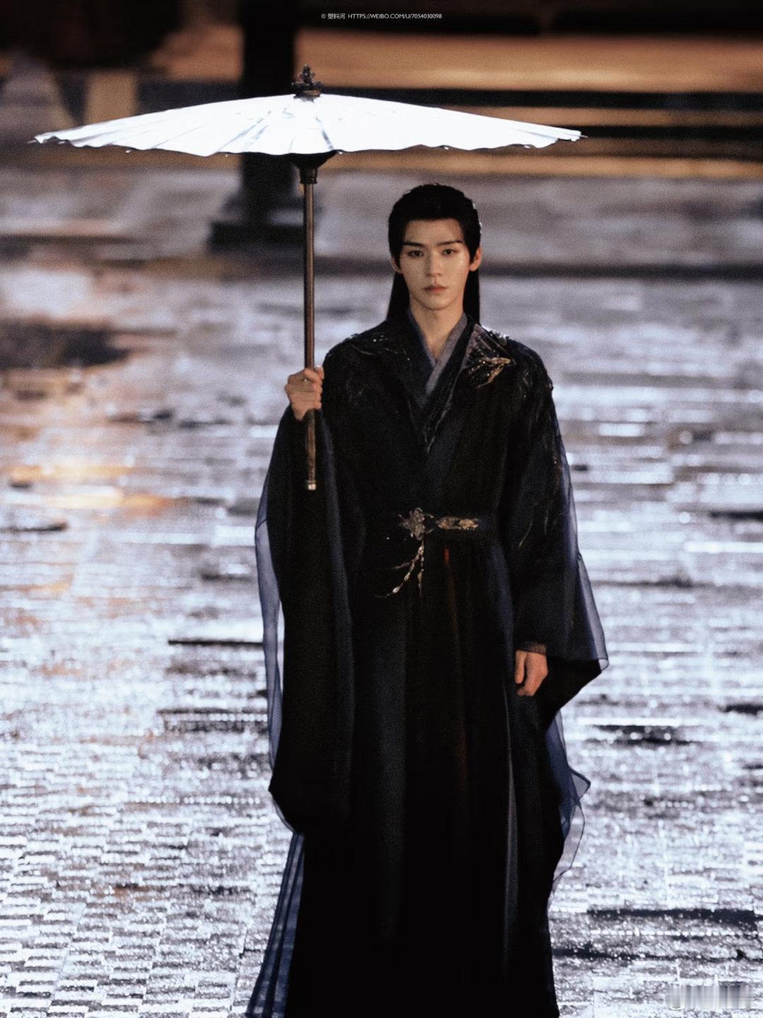 男顶流想二爆真挺难的！成毅《莲花楼》之后播的几部作品也基本都是无效播剧，龚俊《山