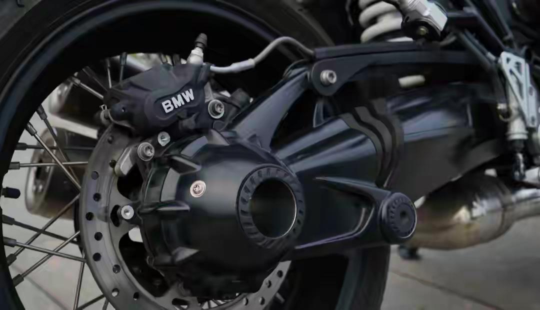 ⚙️ 相同排量、相同传动比下，链条传动和轴传动的极速、加速几乎没有差别。链条机械