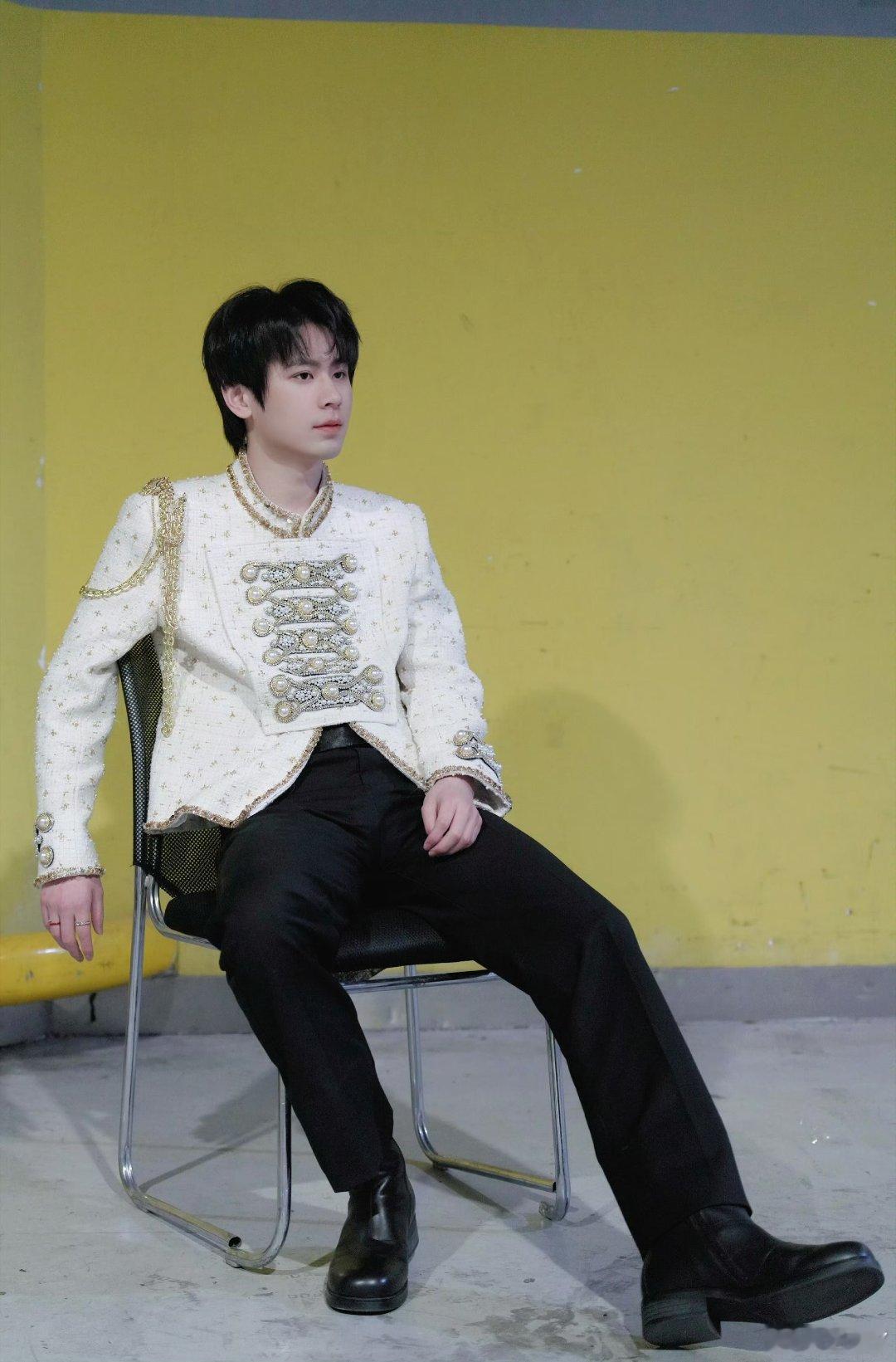 无畏NoFear 🍑心光自为引多远都无畏 晚安2.4日贴贴