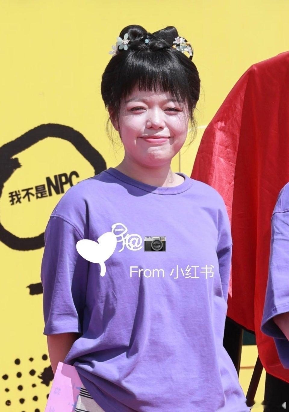 赵露思没别的朋友了吗，非要找厚本拍戏。。。 ​​​