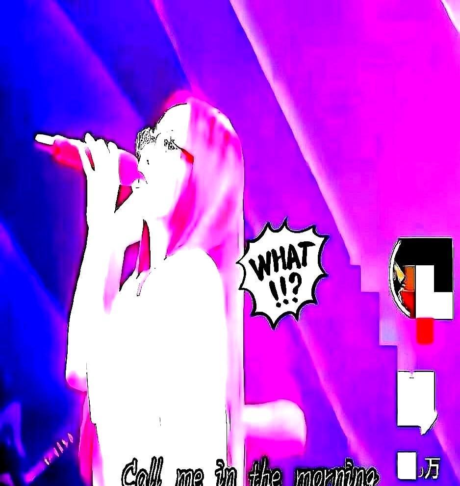 张靓颖那身银衣，不是炫，是会呼吸的光。
灯光一打，她人就是舞台的光源。
设计师没