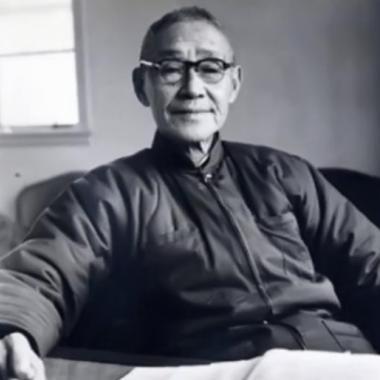 抗战时期，青霉素是我国最为紧缺的医疗物资之一。一旦军人百姓伤口发炎感染，得不到青