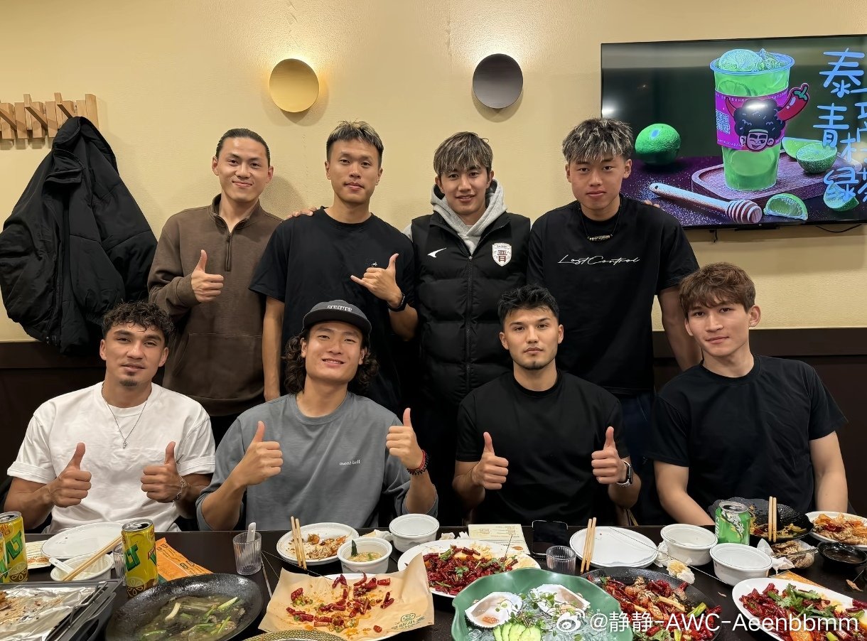 球迷发过来的照片希望未来有一天，能重聚恒大青训广州队