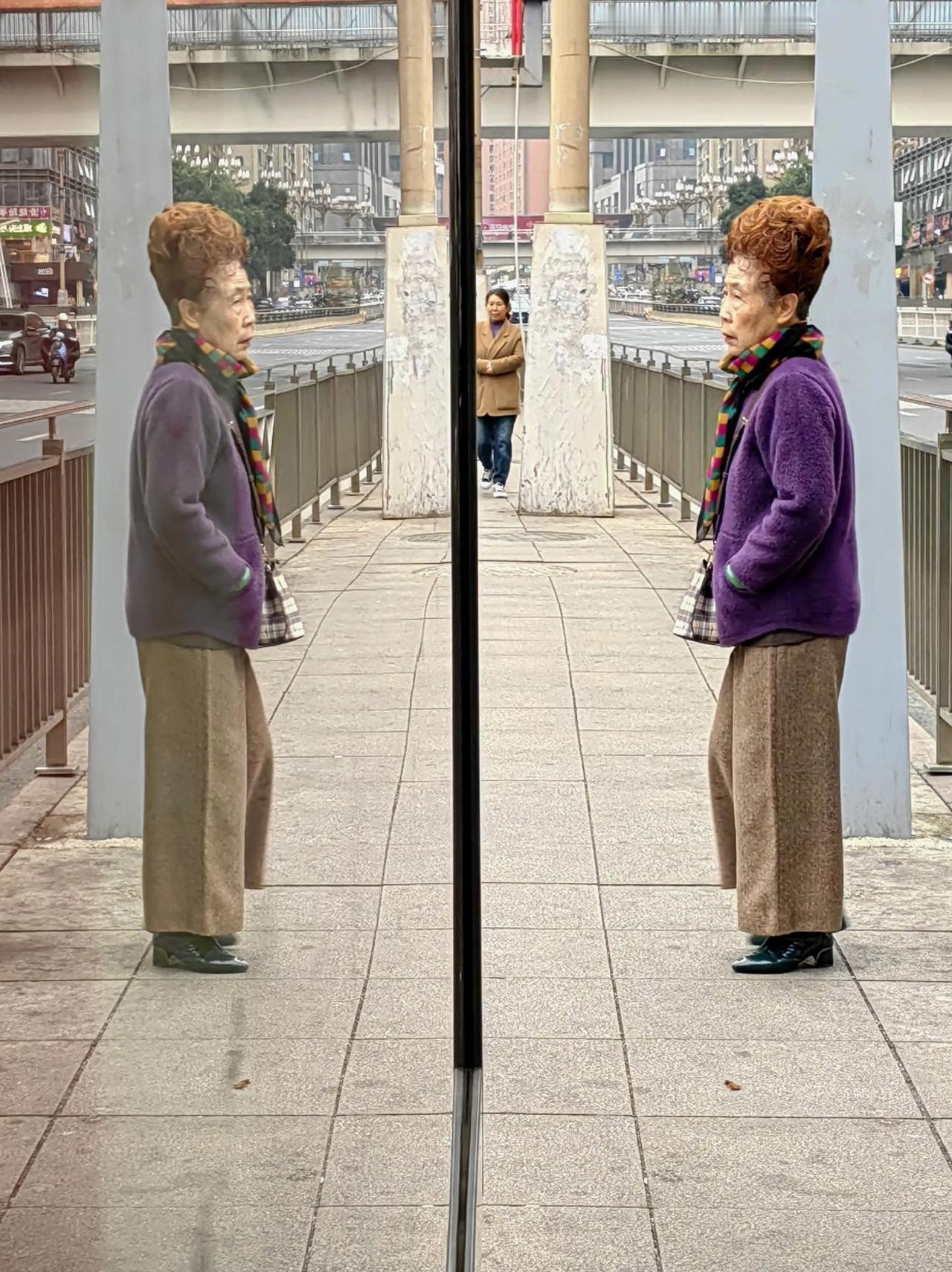 比美，不可放弃老去的是模样 老去是一种美丽 自由自在的老去 定格当下的美好 优雅