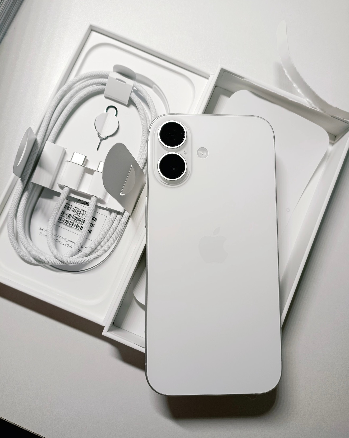 iPhone18标准版或明年发布把标准版往后放，一方面能让iPhone17多卖一