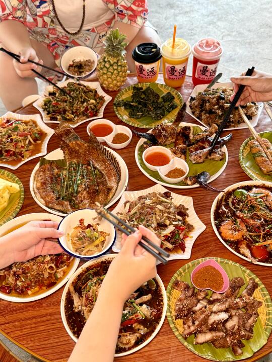 版纳曼远村！跟风最成功的一次！