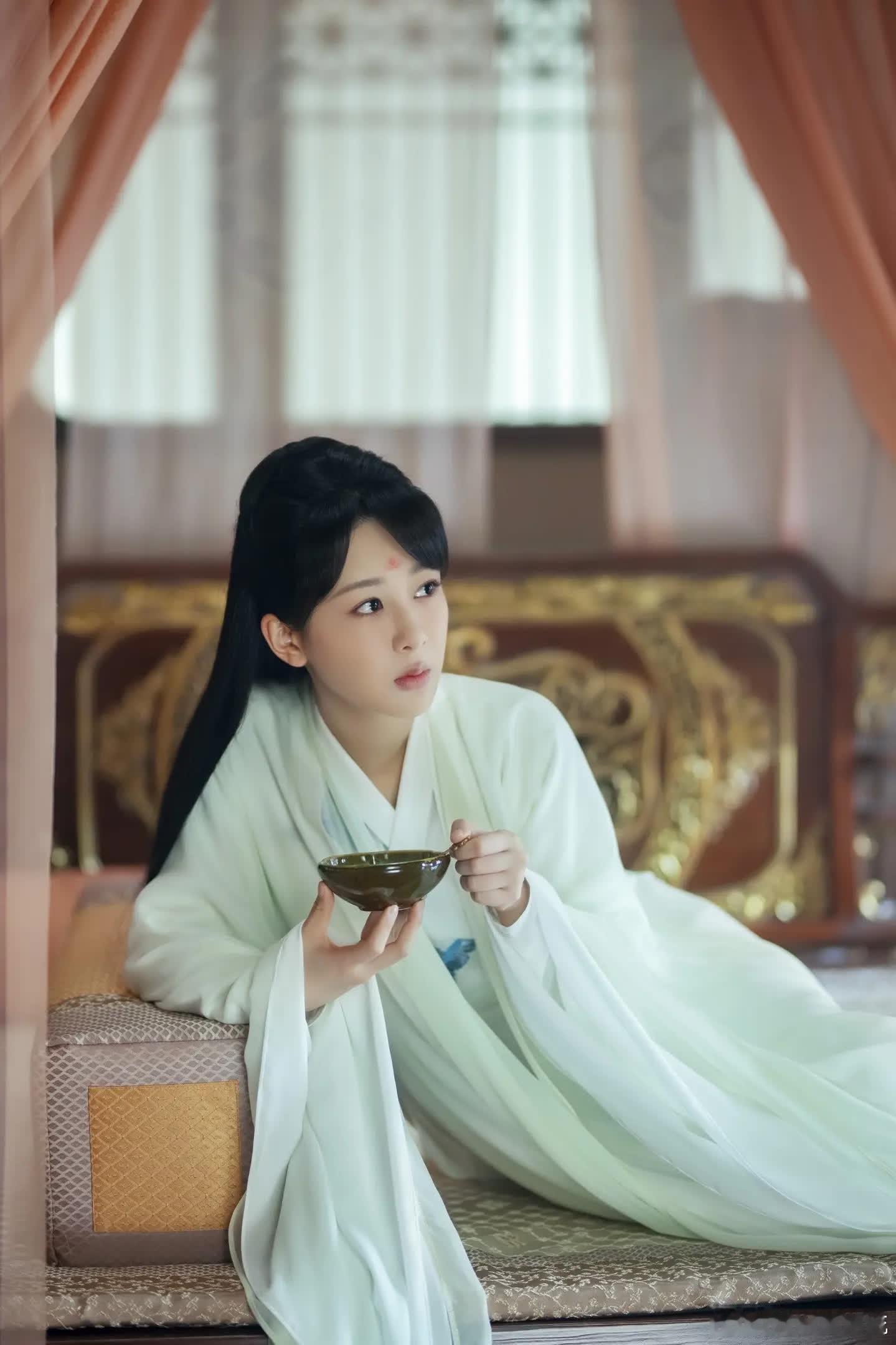 长相思 今日份美美哒剧照已送达，快快保存起来吧～ ​​​